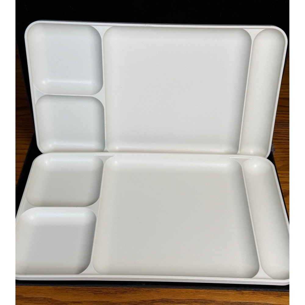 Vintage Tupperware Divided Serving Trays: Set of 2, Cream White, 1535-4